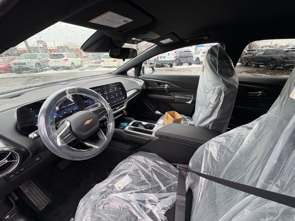 2026 Chevrolet Equinox EV in Saint-Eustache, Quebec - 13 - w1024h768px