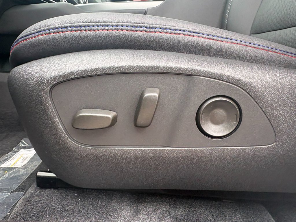 2026 Chevrolet Equinox EV in Saint-Eustache, Quebec - 15 - w1024h768px