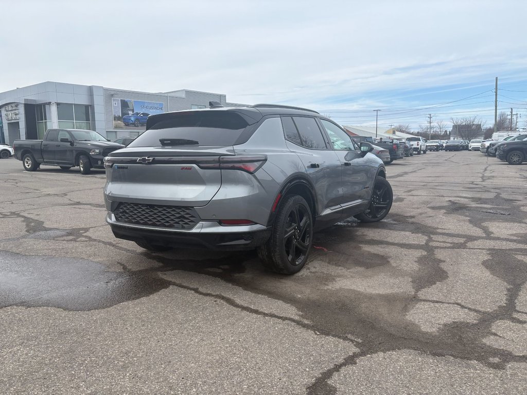 2026 Chevrolet Equinox EV in Saint-Eustache, Quebec - 4 - w1024h768px