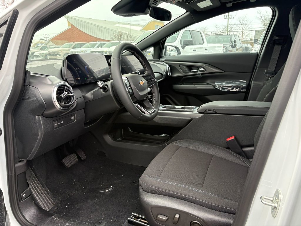 Chevrolet Equinox EV  2026 à Saint-Eustache, Québec - 12 - w1024h768px