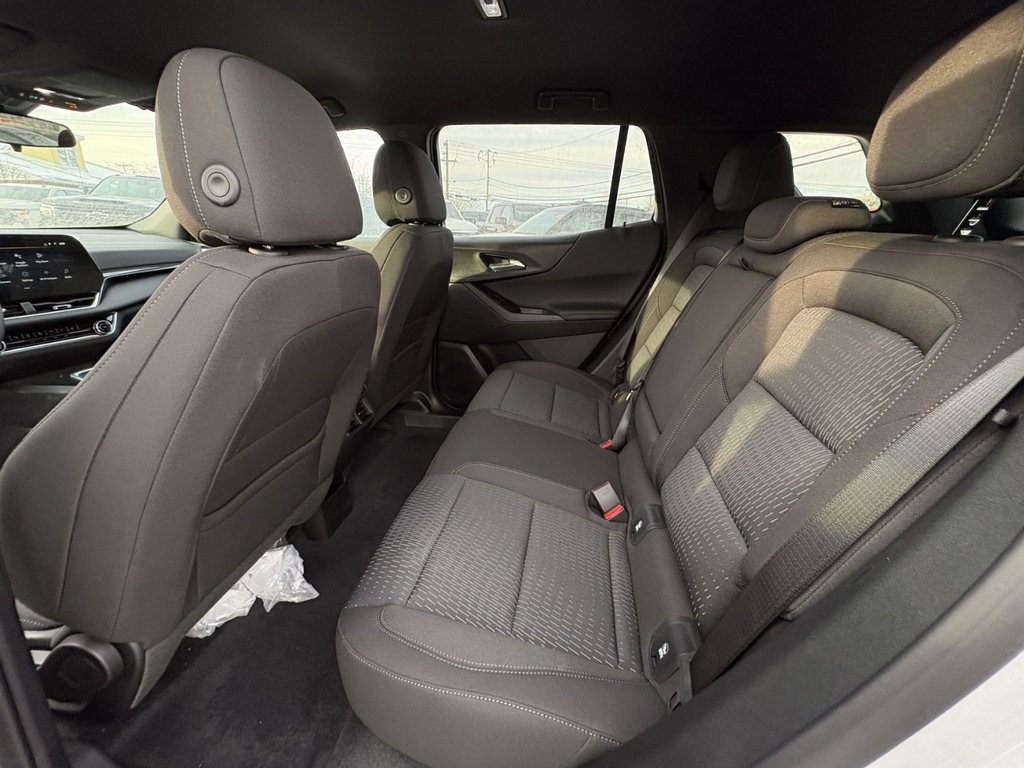 2026 Chevrolet Equinox in Saint-Eustache, Quebec - 14 - w1024h768px