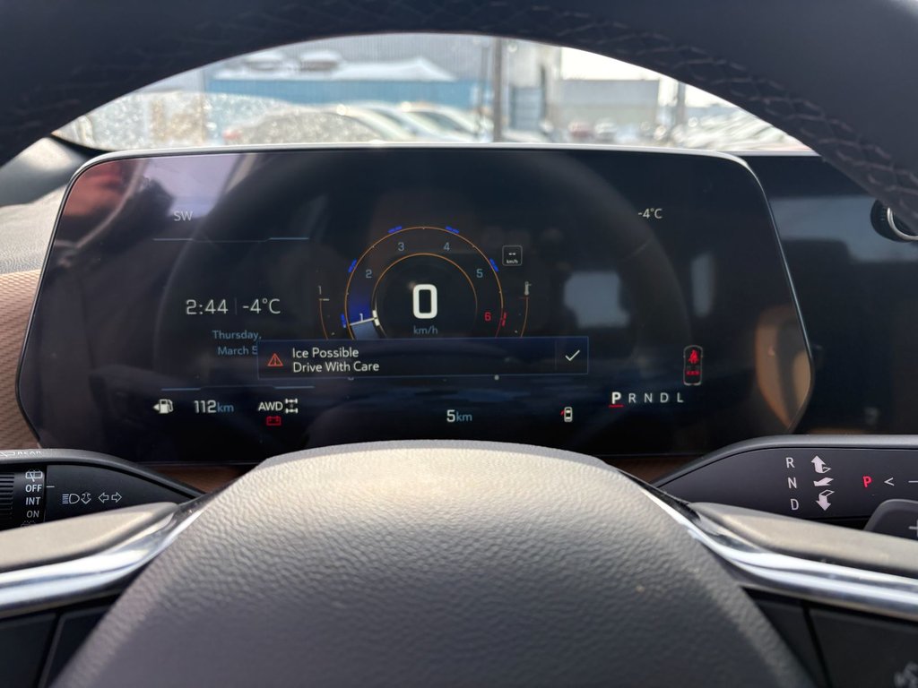 Chevrolet Equinox  2026 à Saint-Eustache, Québec - 12 - w1024h768px