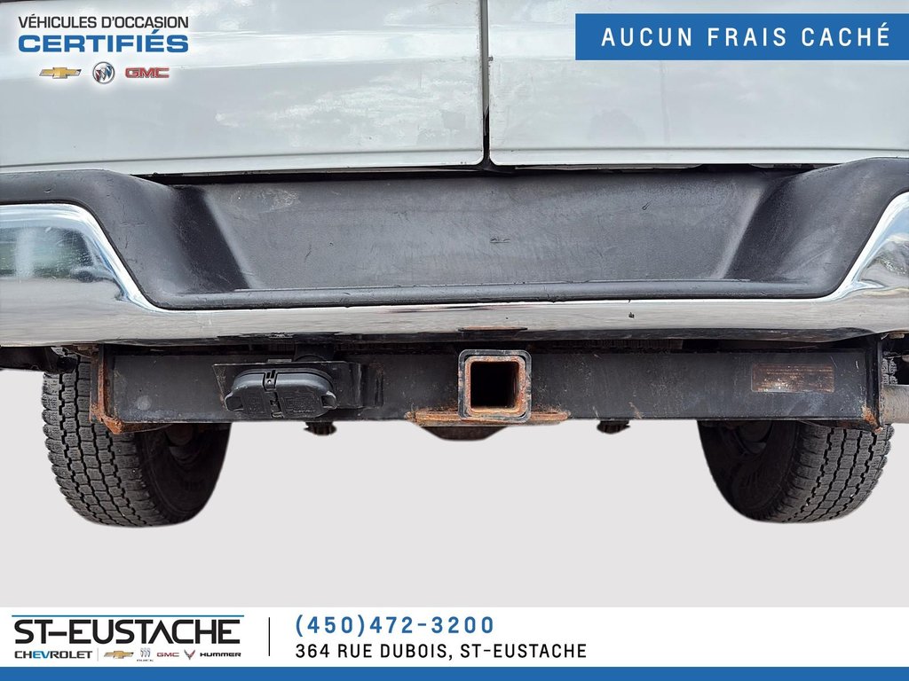 2023 Chevrolet Express Cargo Van in Saint-Eustache, Quebec - 8 - w1024h768px