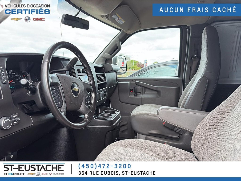2023 Chevrolet Express Cargo Van in Saint-Eustache, Quebec - 17 - w1024h768px