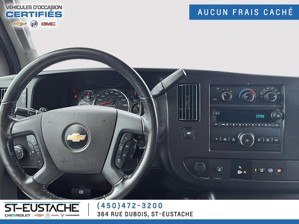 2023 Chevrolet Express Cargo Van in Saint-Eustache, Quebec - 16 - w1024h768px