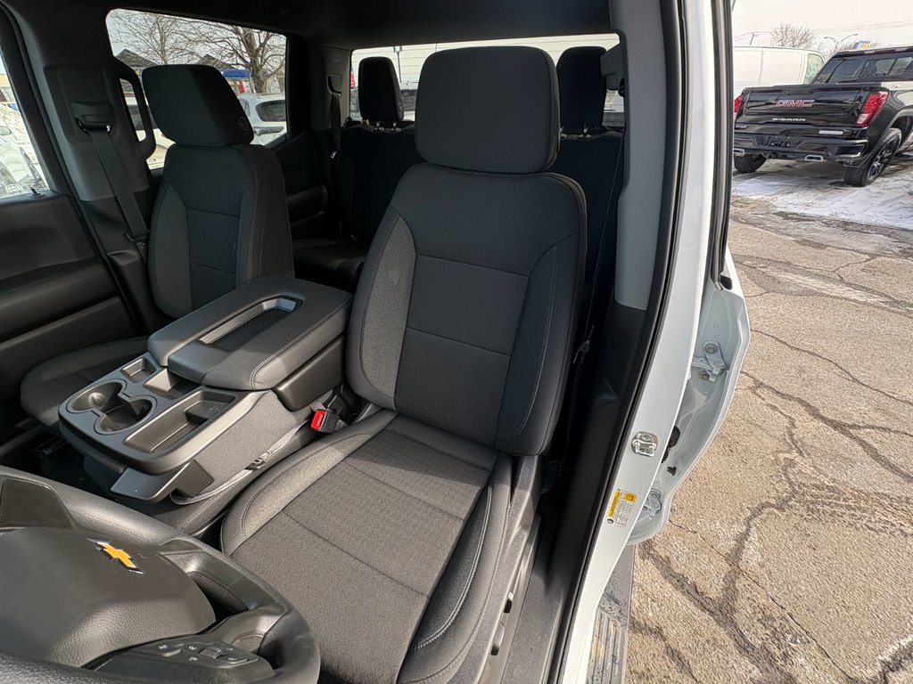 2025 Chevrolet Silverado 1500 in Saint-Eustache, Quebec - 15 - w1024h768px