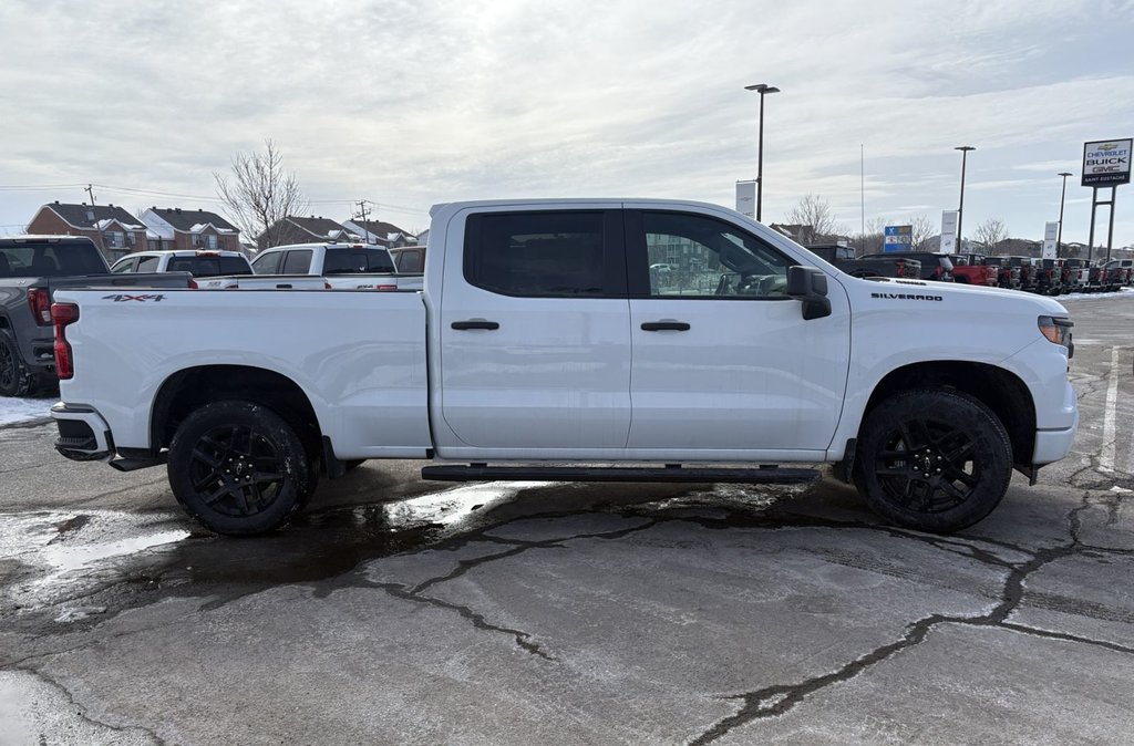 2025 Chevrolet Silverado 1500 in Saint-Eustache, Quebec - 4 - w1024h768px