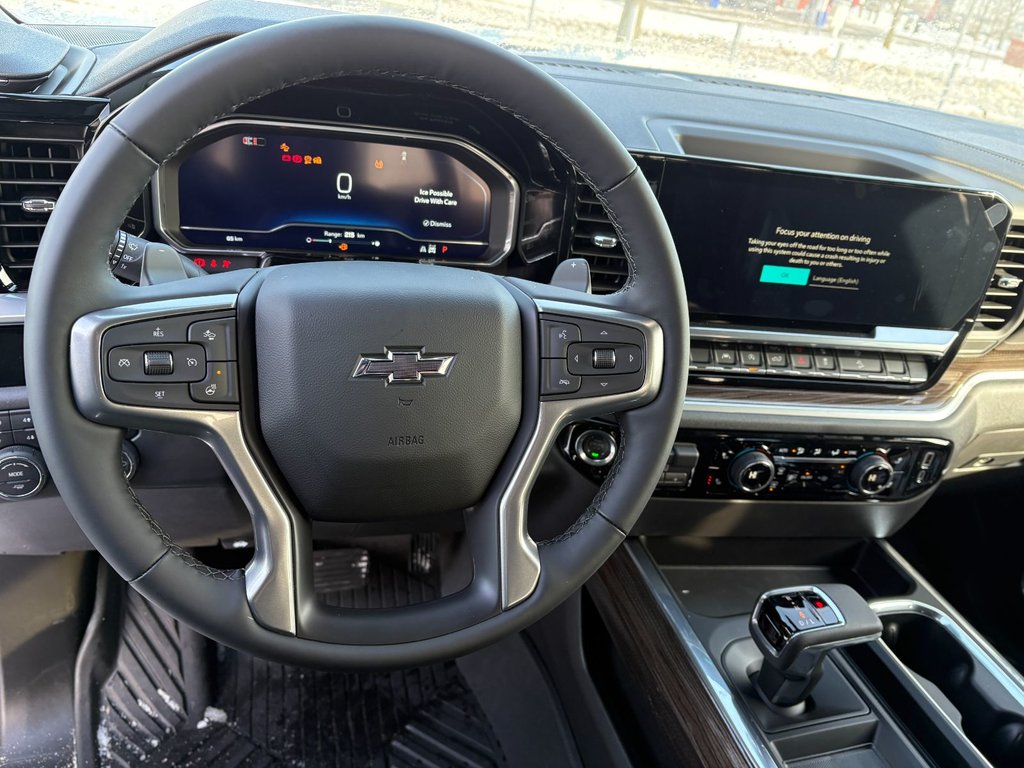 Chevrolet Silverado 1500  2025 à Saint-Eustache, Québec - 7 - w1024h768px