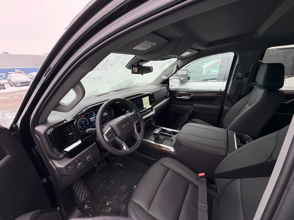 Chevrolet Silverado 1500  2026 à Saint-Eustache, Québec - 8 - w1024h768px
