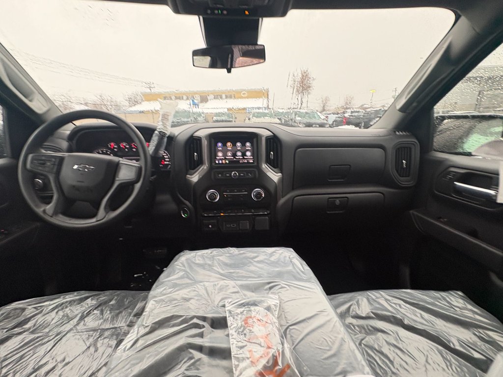 Chevrolet Silverado 1500  2026 à Saint-Eustache, Québec - 14 - w1024h768px