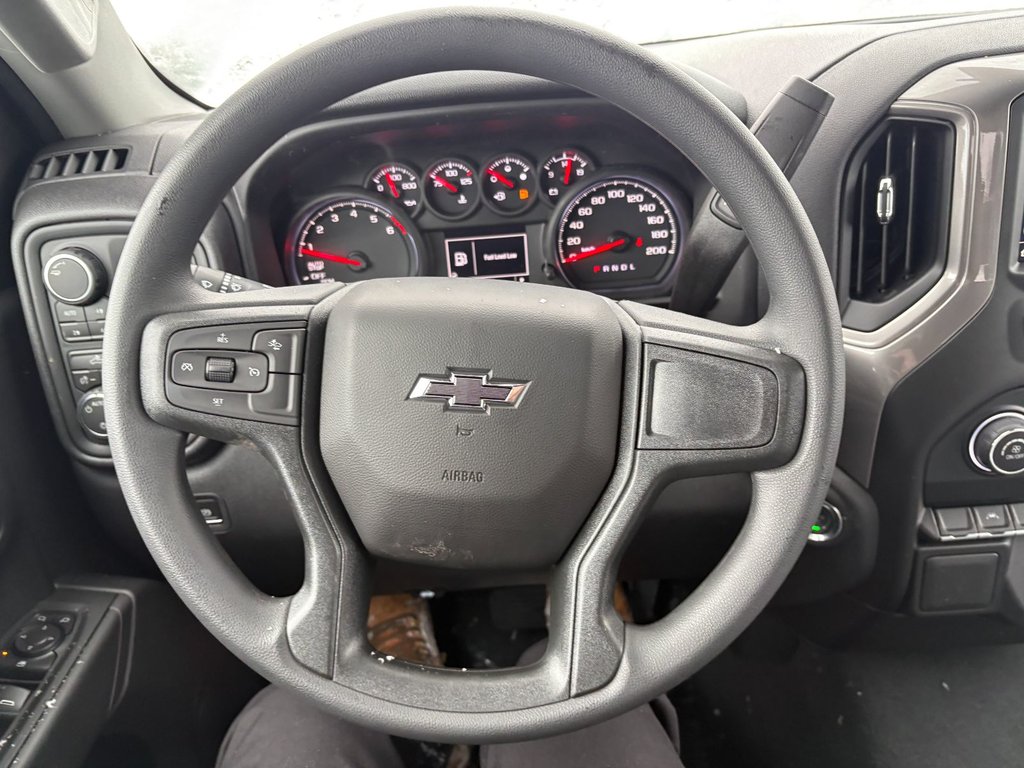 Chevrolet Silverado 1500  2026 à Saint-Eustache, Québec - 8 - w1024h768px