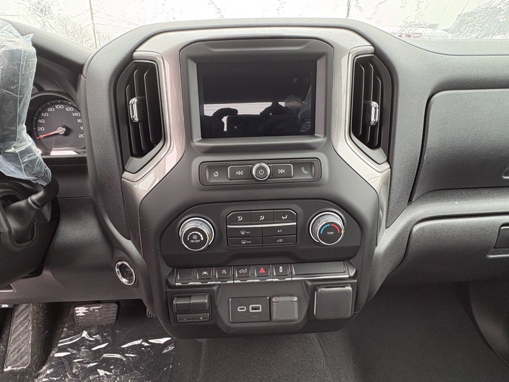 2026 Chevrolet Silverado 1500 in Saint-Eustache, Quebec - 9 - w1024h768px