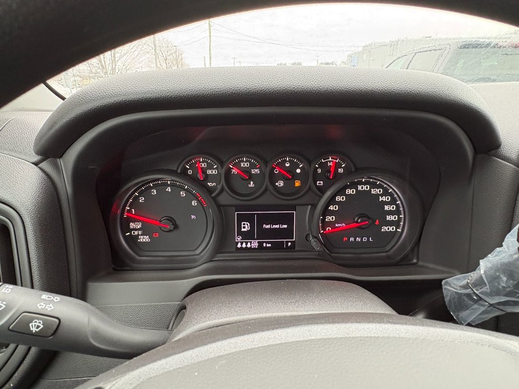 Chevrolet Silverado 1500  2026 à Saint-Eustache, Québec - 10 - w1024h768px