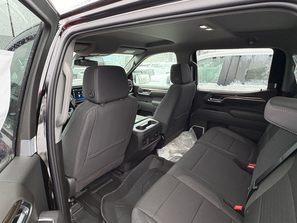 Chevrolet Silverado 1500  2026 à Saint-Eustache, Québec - 15 - w1024h768px