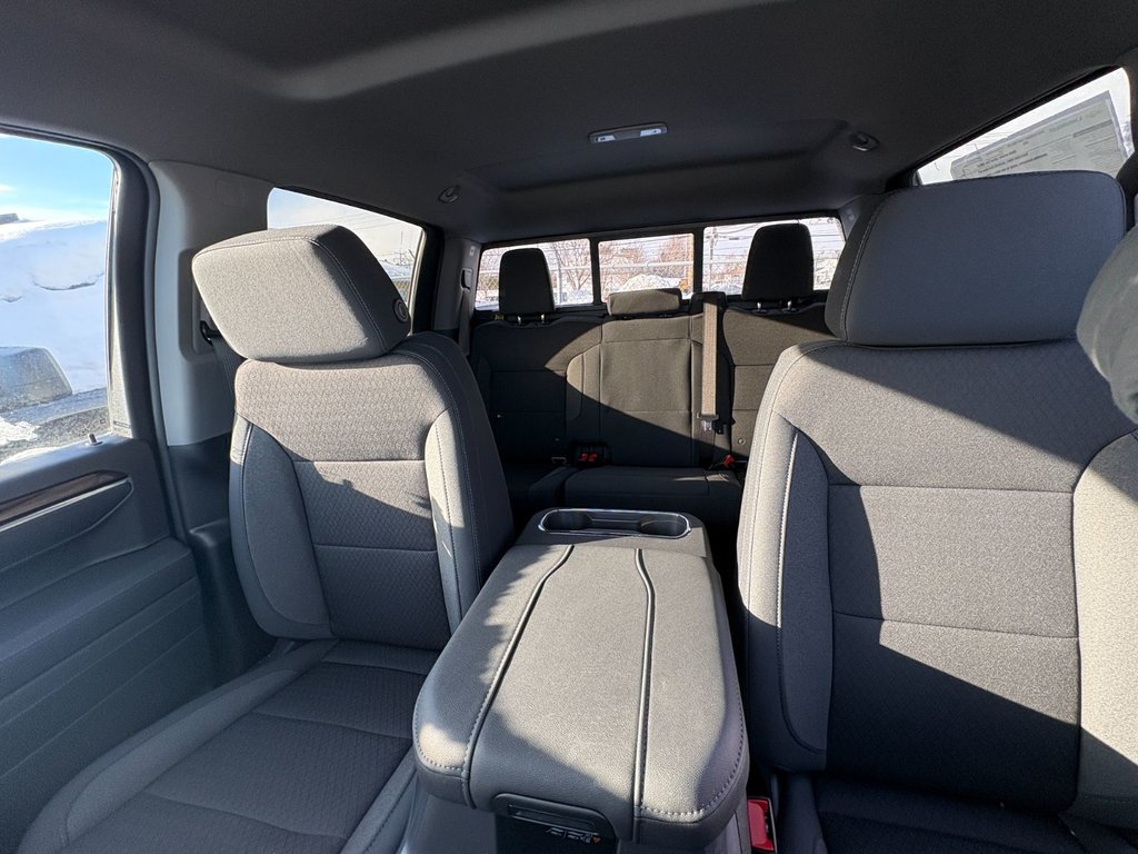 Chevrolet Silverado 1500  2026 à Saint-Eustache, Québec - 14 - w1024h768px