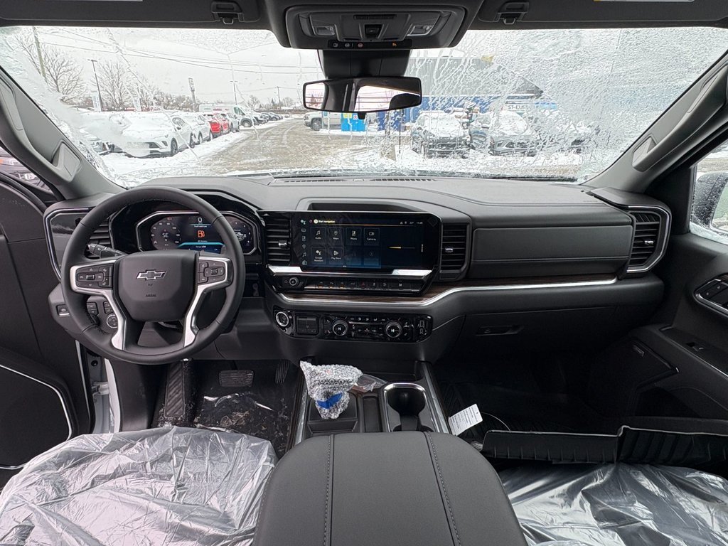 Chevrolet Silverado 1500  2026 à Saint-Eustache, Québec - 8 - w1024h768px