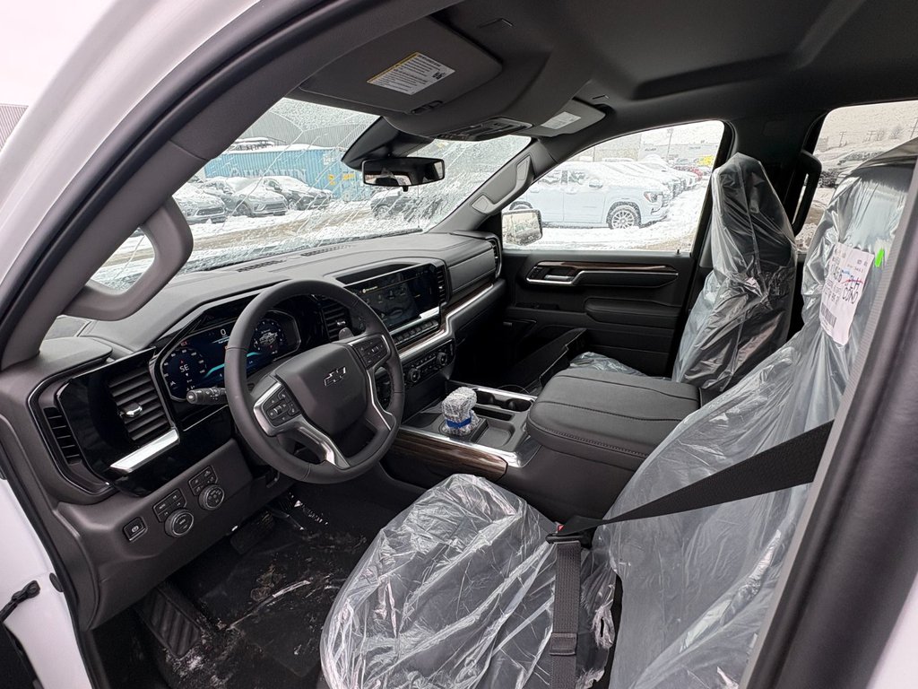 Chevrolet Silverado 1500  2026 à Saint-Eustache, Québec - 7 - w1024h768px