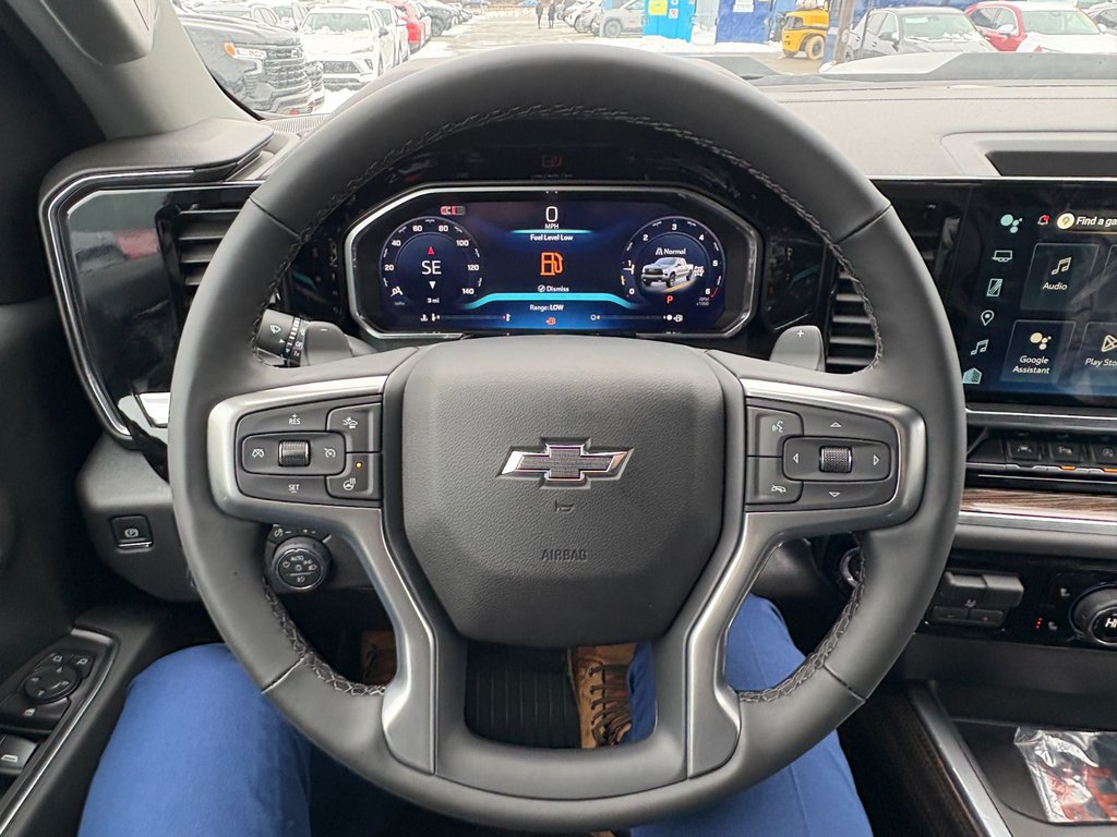 Chevrolet Silverado 1500  2026 à Saint-Eustache, Québec - 8 - w1024h768px