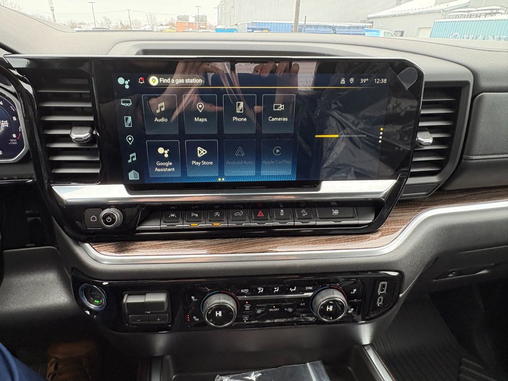 Chevrolet Silverado 1500  2026 à Saint-Eustache, Québec - 11 - w1024h768px