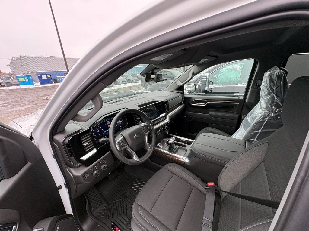 Chevrolet Silverado 1500  2026 à Saint-Eustache, Québec - 12 - w1024h768px