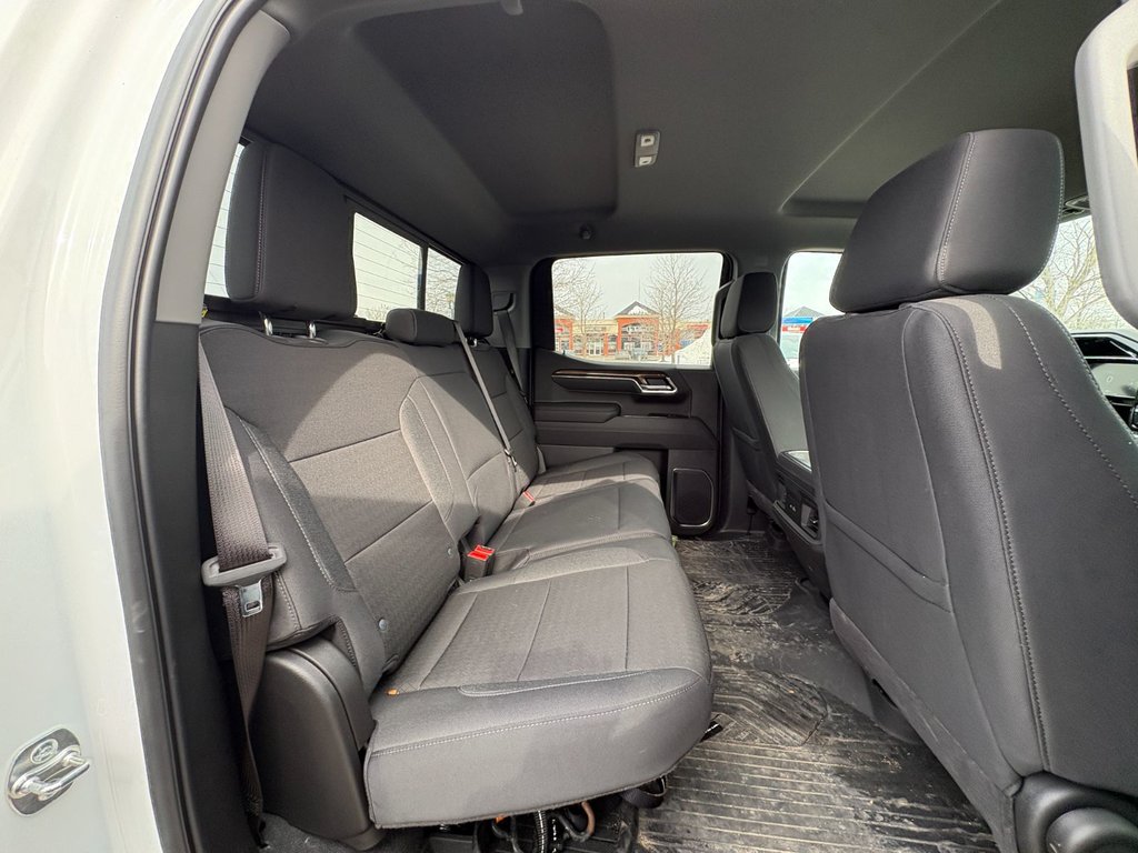 2026 Chevrolet Silverado 1500 in Saint-Eustache, Quebec - 14 - w1024h768px