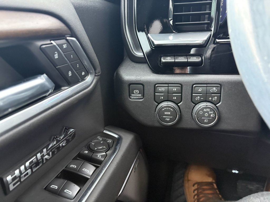 2026 Chevrolet Silverado 1500 in Saint-Eustache, Quebec - 14 - w1024h768px