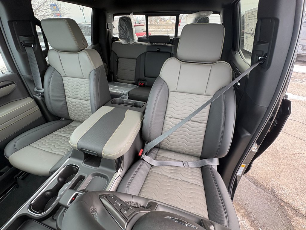 Chevrolet Silverado 1500  2026 à Saint-Eustache, Québec - 15 - w1024h768px