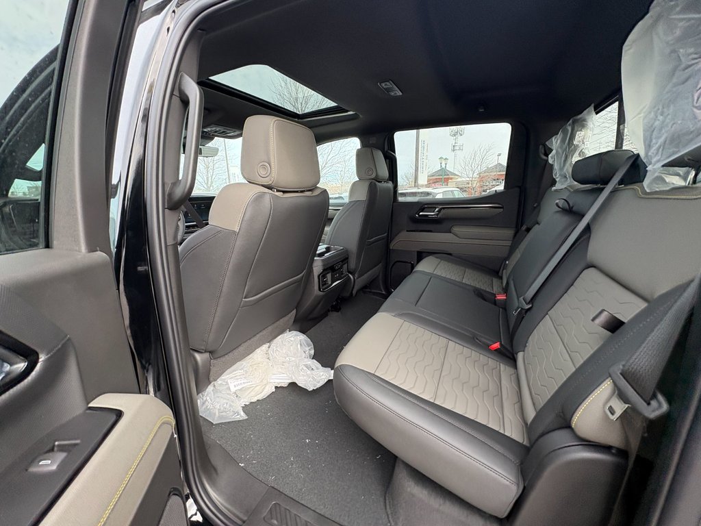 Chevrolet Silverado 1500  2026 à Saint-Eustache, Québec - 19 - w1024h768px