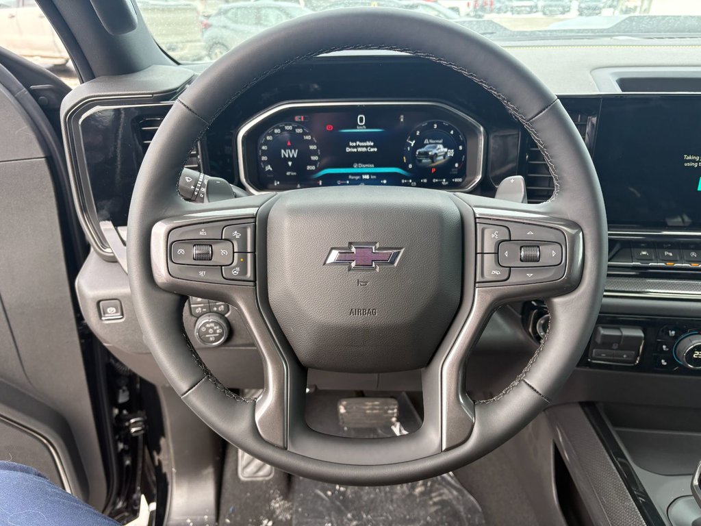 Chevrolet Silverado 1500  2026 à Saint-Eustache, Québec - 9 - w1024h768px