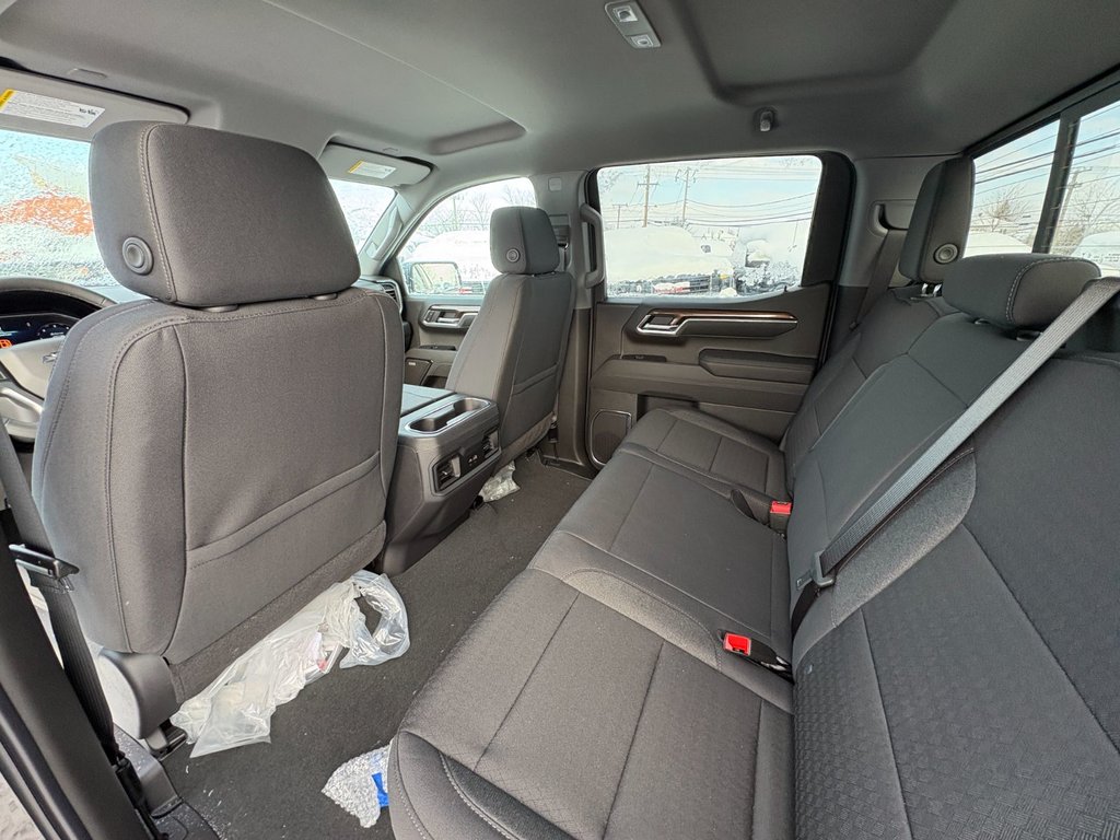 Chevrolet Silverado 1500  2026 à Saint-Eustache, Québec - 10 - w1024h768px