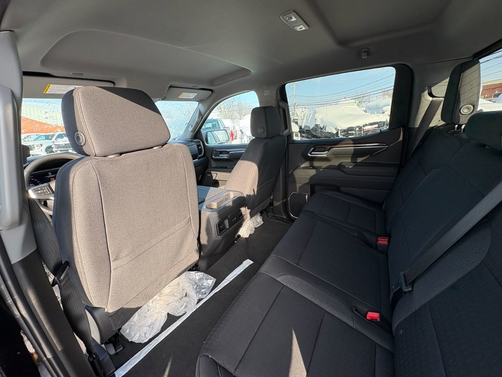 Chevrolet Silverado 1500  2026 à Saint-Eustache, Québec - 14 - w1024h768px