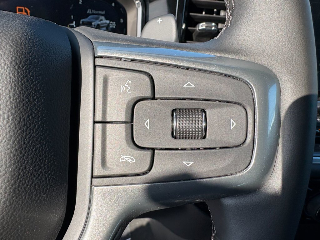 Chevrolet Silverado 1500  2026 à Saint-Eustache, Québec - 8 - w1024h768px