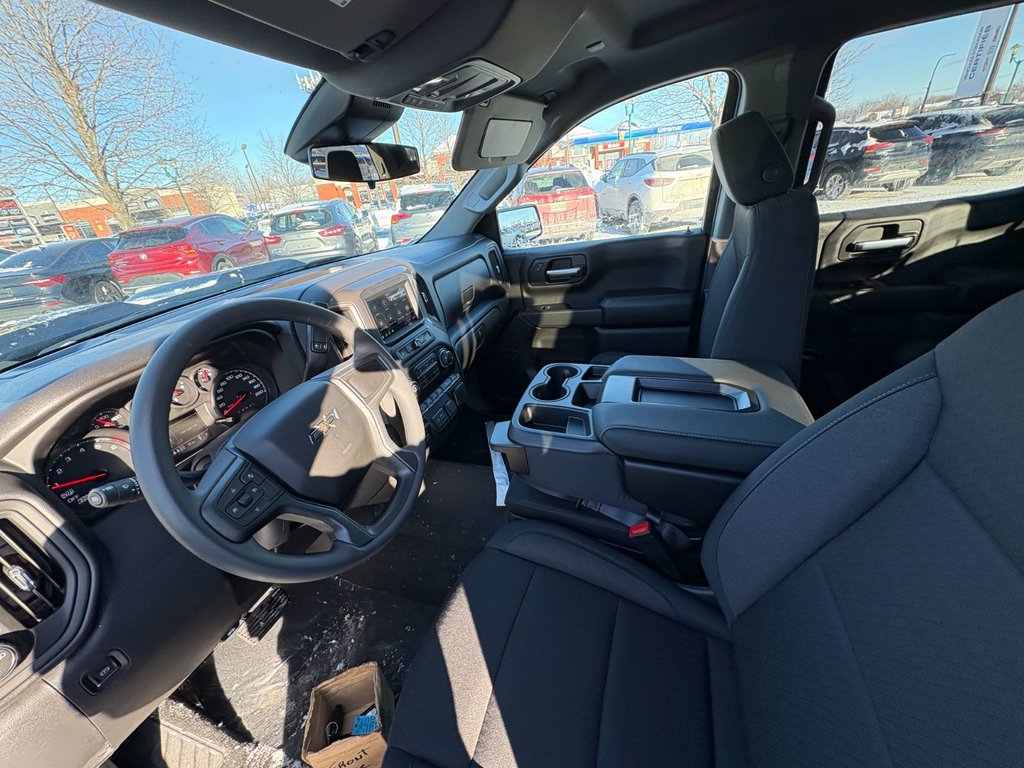 Chevrolet Silverado 1500  2026 à Saint-Eustache, Québec - 7 - w1024h768px