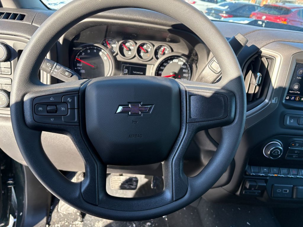 Chevrolet Silverado 1500  2026 à Saint-Eustache, Québec - 8 - w1024h768px