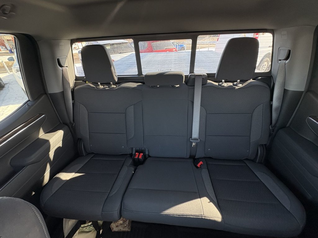 Chevrolet Silverado 1500  2026 à Saint-Eustache, Québec - 15 - w1024h768px