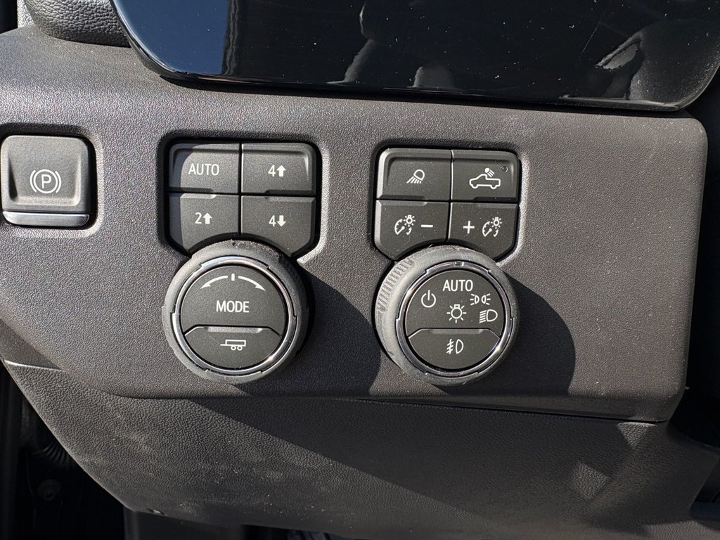 Chevrolet Silverado 1500  2026 à Saint-Eustache, Québec - 11 - w1024h768px