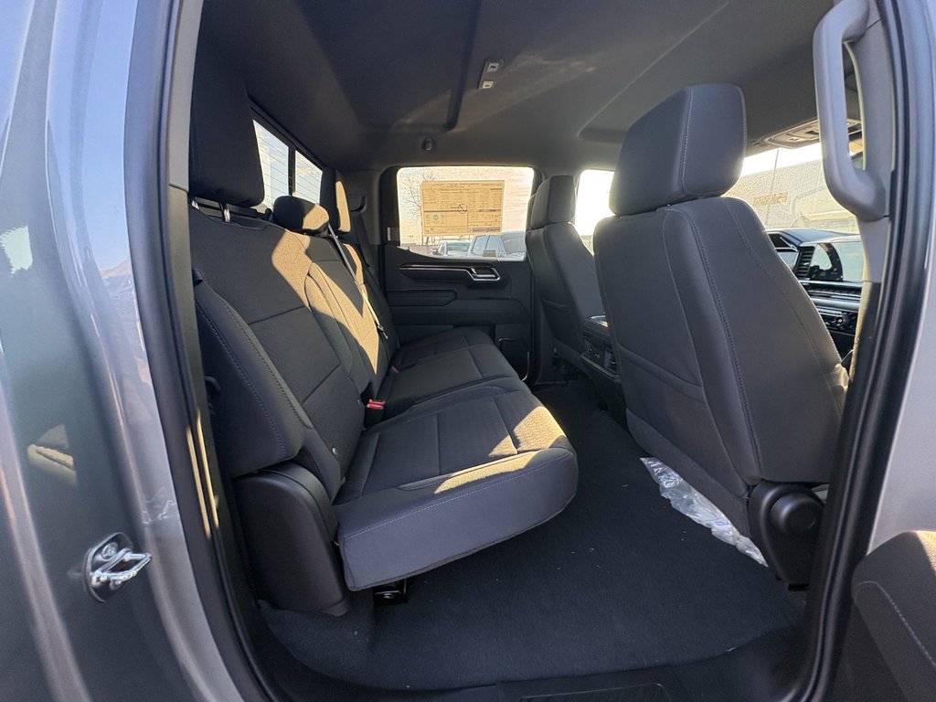 2026 Chevrolet Silverado 1500 in Saint-Eustache, Quebec - 15 - w1024h768px