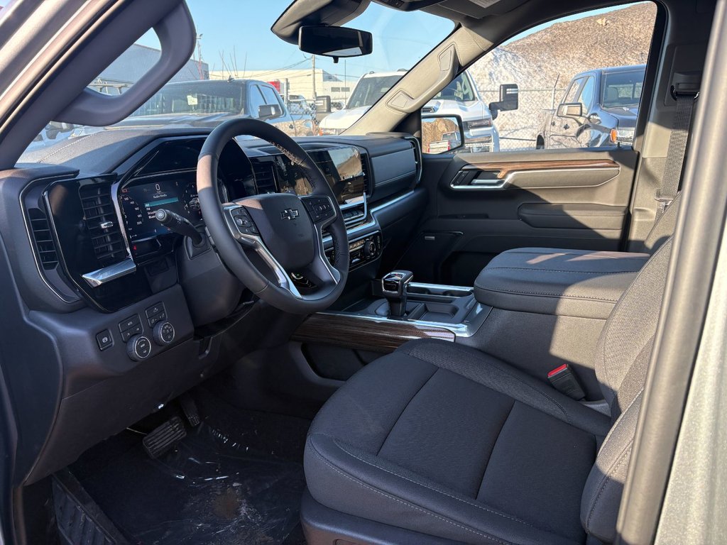 2026 Chevrolet Silverado 1500 in Saint-Eustache, Quebec - 11 - w1024h768px