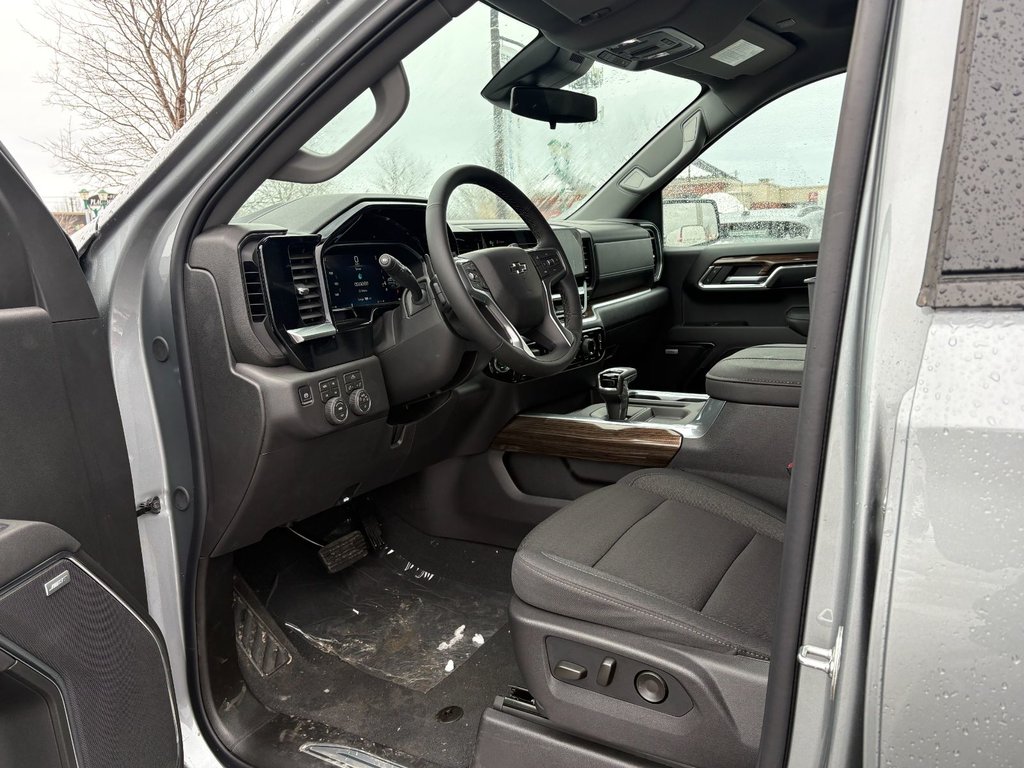 2026 Chevrolet Silverado 1500 in Saint-Eustache, Quebec - 17 - w1024h768px