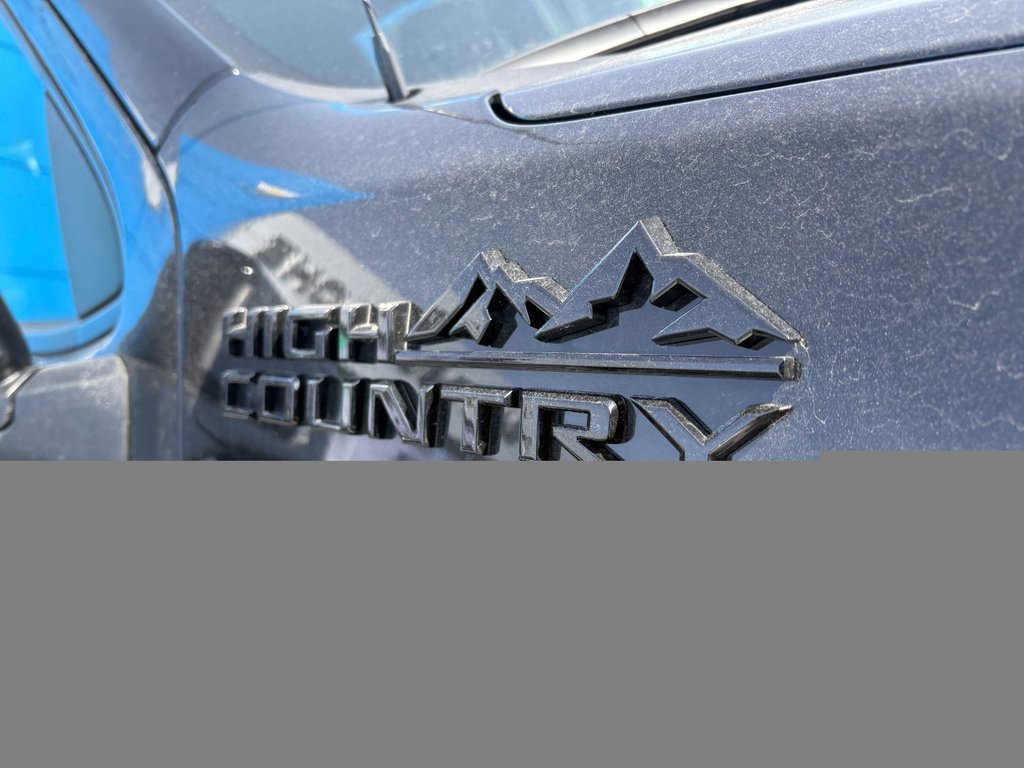 2026 Chevrolet Silverado 1500 in Saint-Eustache, Quebec - 3 - w1024h768px