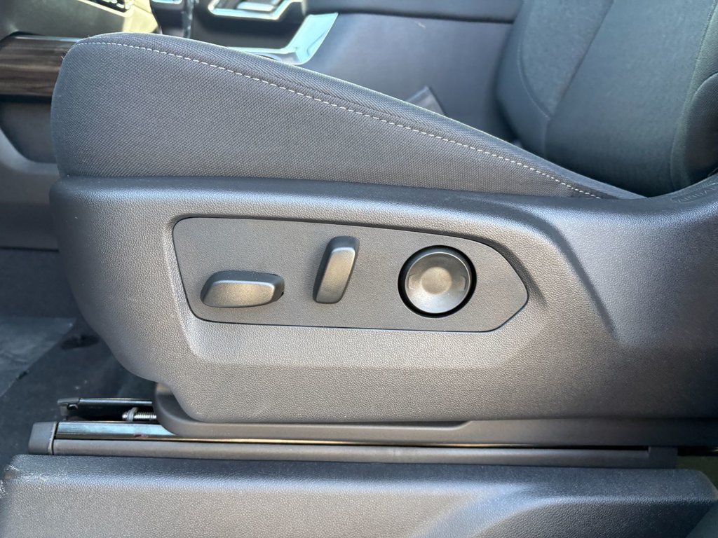 2026 Chevrolet Silverado 1500 in Saint-Eustache, Quebec - 12 - w1024h768px