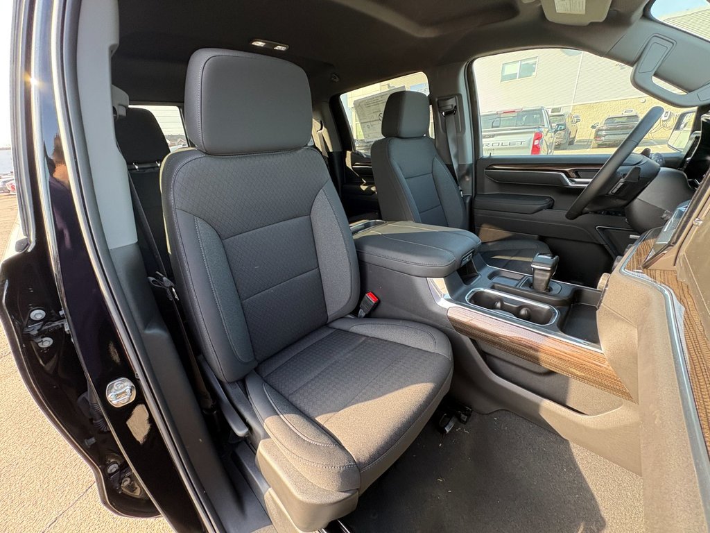 2026 Chevrolet Silverado 1500 in Saint-Eustache, Quebec - 11 - w1024h768px