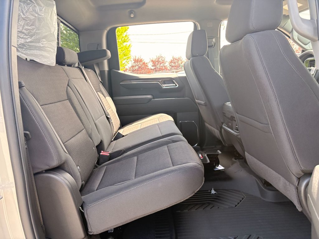2026 Chevrolet Silverado 1500 in Saint-Eustache, Quebec - 22 - w1024h768px