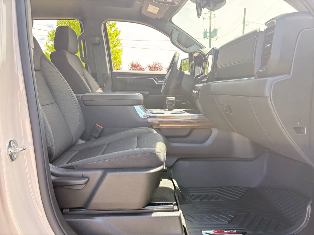 2026 Chevrolet Silverado 1500 in Saint-Eustache, Quebec - 19 - w1024h768px