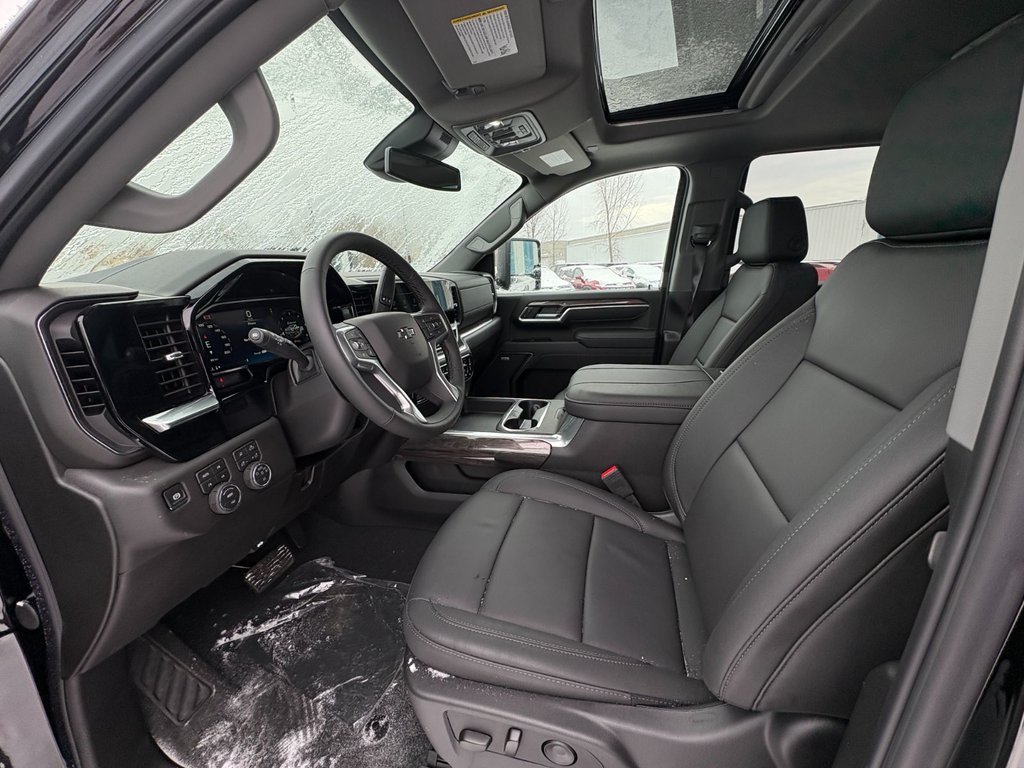 Chevrolet Silverado 2500 HD  2026 à Saint-Eustache, Québec - 15 - w1024h768px