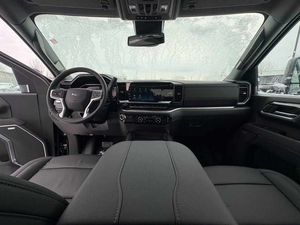 Chevrolet Silverado 2500 HD  2026 à Saint-Eustache, Québec - 6 - w1024h768px