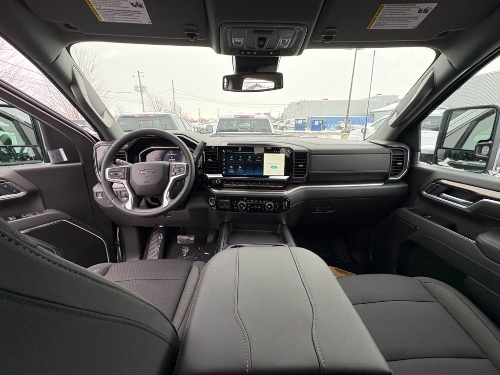 Chevrolet Silverado 2500 HD  2026 à Saint-Eustache, Québec - 13 - w1024h768px