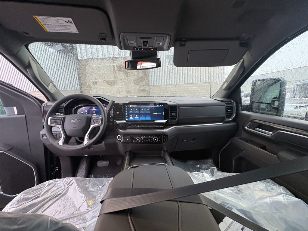 Chevrolet Silverado 2500 HD  2026 à Saint-Eustache, Québec - 12 - w1024h768px