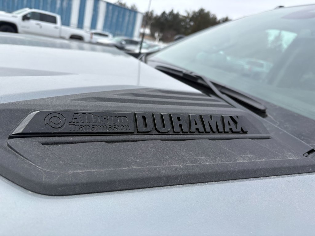 Chevrolet Silverado 2500 HD  2026 à Saint-Eustache, Québec - 8 - w1024h768px