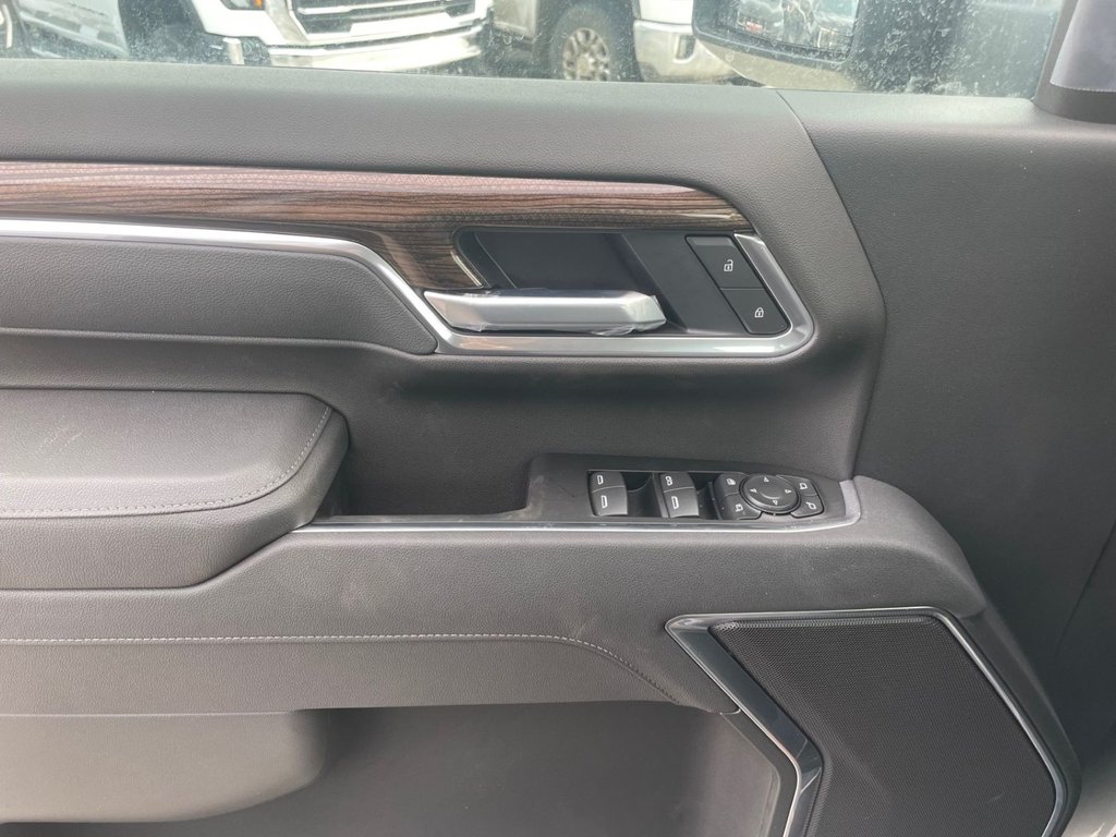 Chevrolet Silverado 2500 HD  2026 à Saint-Eustache, Québec - 8 - w1024h768px